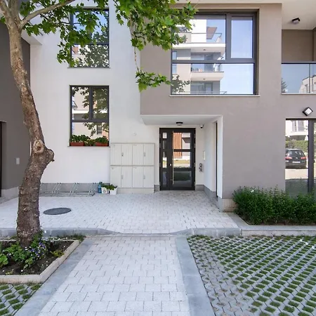 Saint Constantine And Helena Holiday Apartments Варна